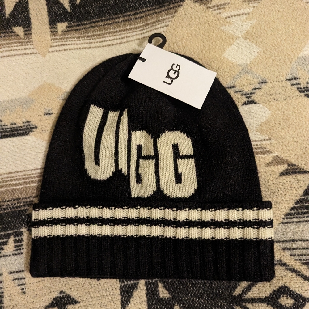 UGG Women's Knit beanie
